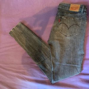 Levi’s 711 jeans